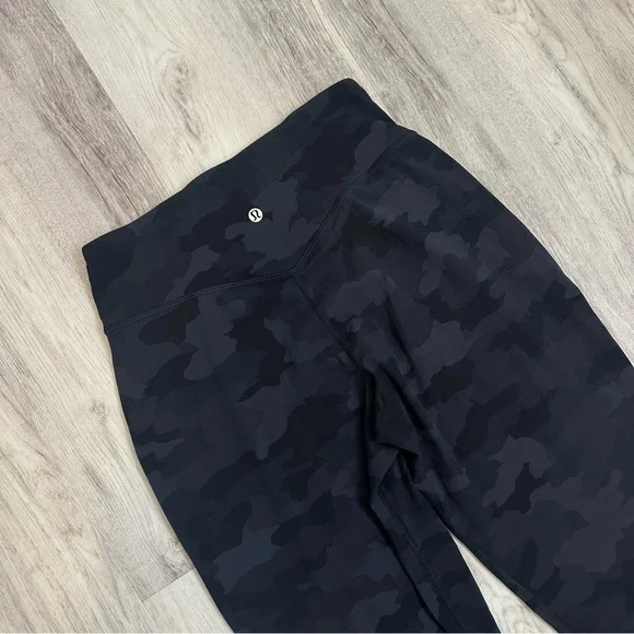 Lululemon Align Jogger 28" Black Camo Size 6 - Picture 5 of 5
